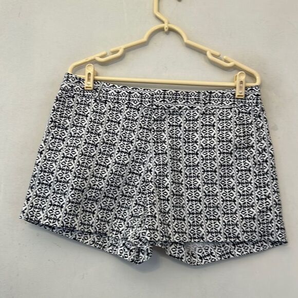 Banana Republic black white patterned shorts Size 8 Length 14” - Picture 1 of 11